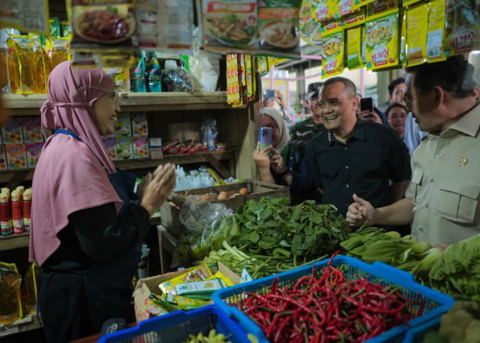 Pastikan Harga dan Pasokan Bahan Pokok Aman, Gubernur Ahmad Luthfi Kembali Pantau Pasar