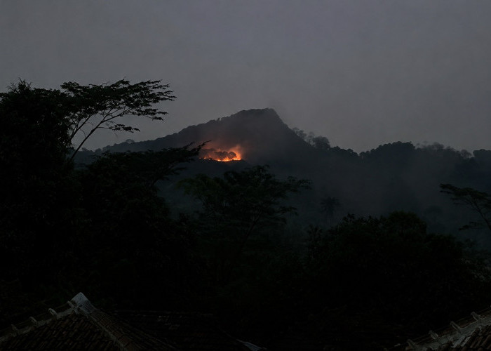 Karhutla Gunung Putri Banyumas Kembali Terjadi, Warga Berhasil Jinakkan Api