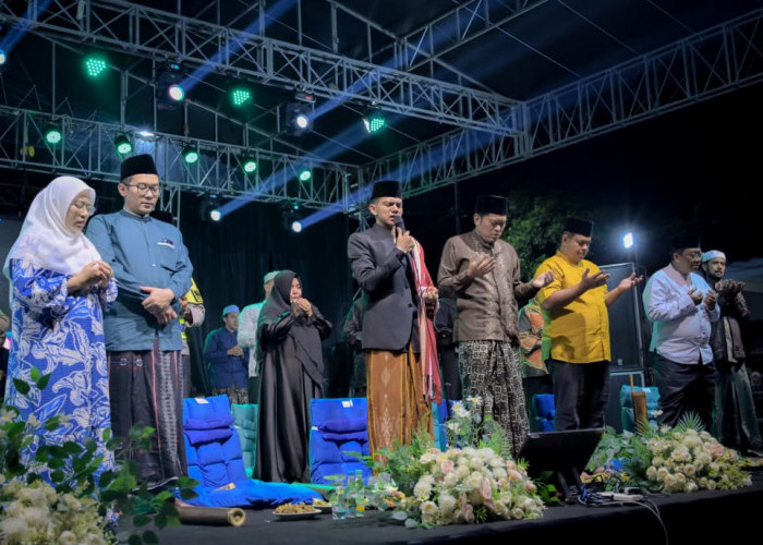 Pergantian Tahun di Banjarnegara Berlangsung Khidmat dengan Doa Bersama