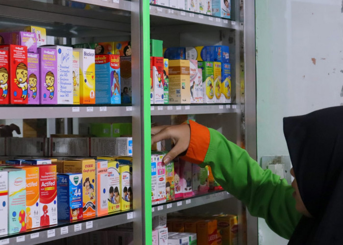 Penjualan Obat Sirup Distop, Omset Menurun