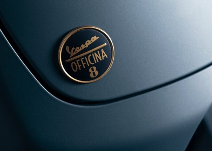 Vespa Officina 8, Skutik Premium dengan Desain Sporty dan Nuansa Ikonik