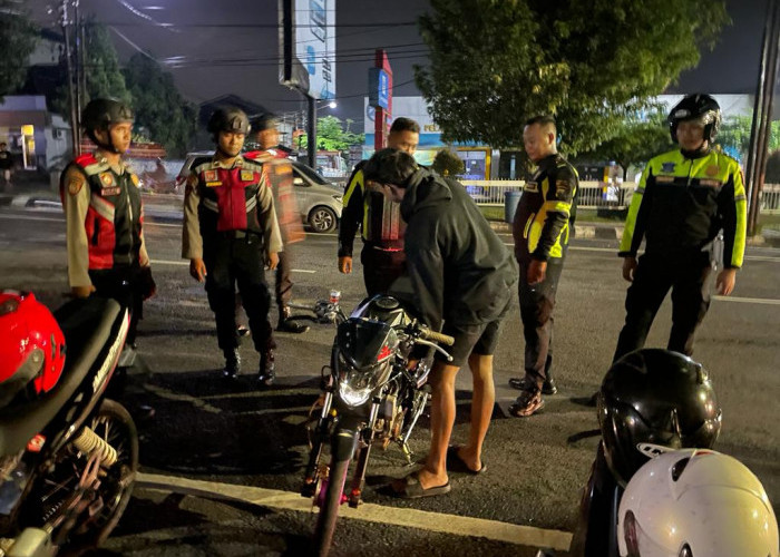 Razia Malam Minggu, Polisi Temukan 25 Pelanggar Aturan Lalu Lintas