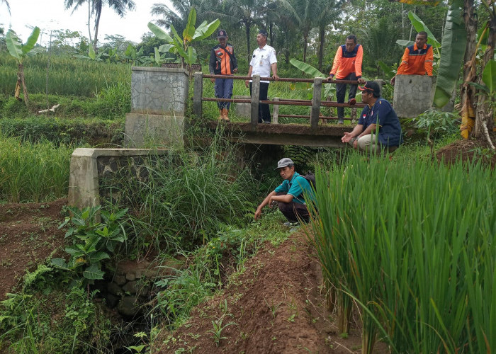 Tim PVMBG Kaji Tanah Bergerak di Desa Boja Majenang
