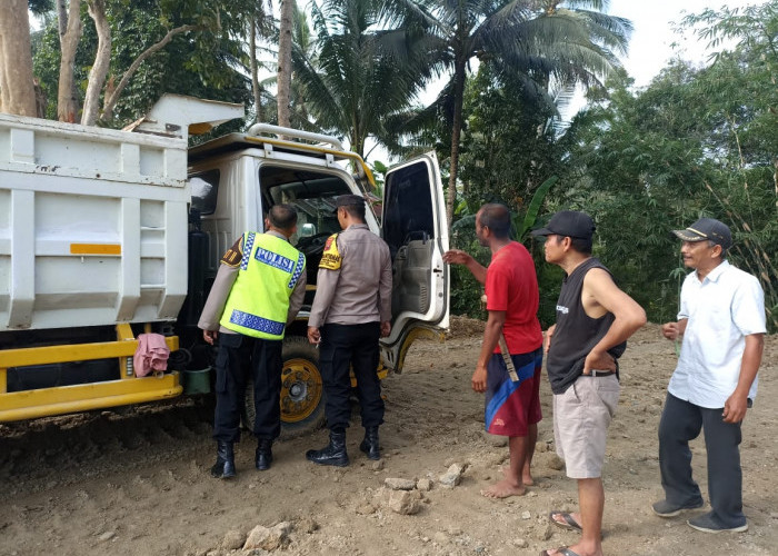 Sopir Dump Truk Ditemukan Meninggal Dunia di Dalam Kabin
