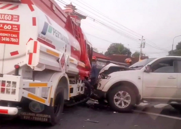 Kecelakaan di Banjarnegara, Pajero Sport Tabrak PickUp dan Truk Tangki