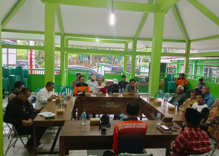 Warga Terdampak Longsor Darmakradenan Tuntut Ganti Untung Miliaran