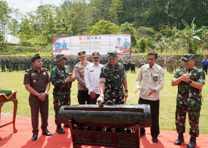 Pangdam IV/Diponegoro Resmi Tutup Pengabdian TNI di Somagede
