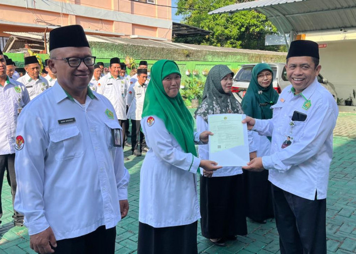 Lima ASN Kemenag Terima SK Kenaikan Pangkat
