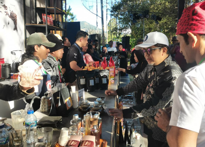 Baru Hari Pertama, Festival Kopi Dieng 2026 Catat Minat Pembelian 100 Ton Green Bean