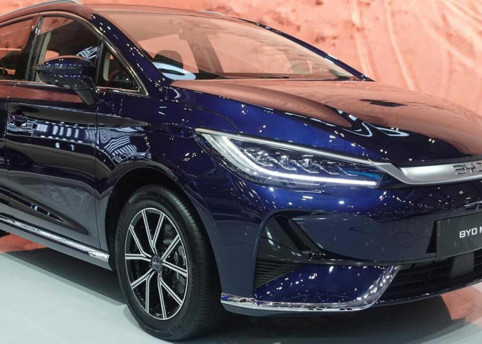 BYD M6 atau Aion Hyper HT? Pilihan Mobil Listrik Terbaik untuk Road Trip Panjang