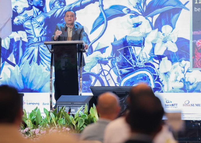 Tekankan Ekonomi Kerakyatan, Ahmad Luthfi Minta Bank Jateng Prioritaskan KUR 