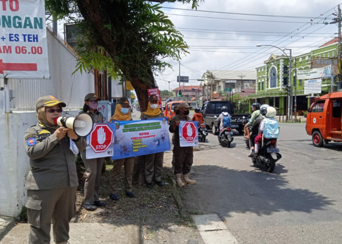 Tipiring Bagi PGOT dan Pemberi Uang Kepada PGOT, Kasatpol PP : Kita Lihat Hasil Sosialisasi
