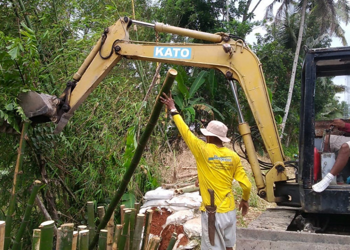Jalan Desa dan Irigasi Terancam Erosi Sungai, Buniayu Tangani Darurat