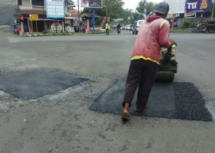 Dianggarkan Rp 8,5 Miliar Setahun, Penambalan Jalan Berlubang Dikebut