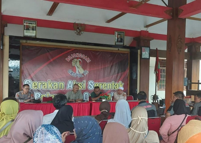 Tuntut Uang Tabungan Dikembalikan, Nasabah Koperasi Gelar Aksi Damai di Kantor Kecamatan Bojongsari