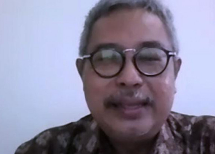 Prof Sugeng, Guru Besar UMP, Bahas Pergantian Kekuasaan dalam Seminar di USU