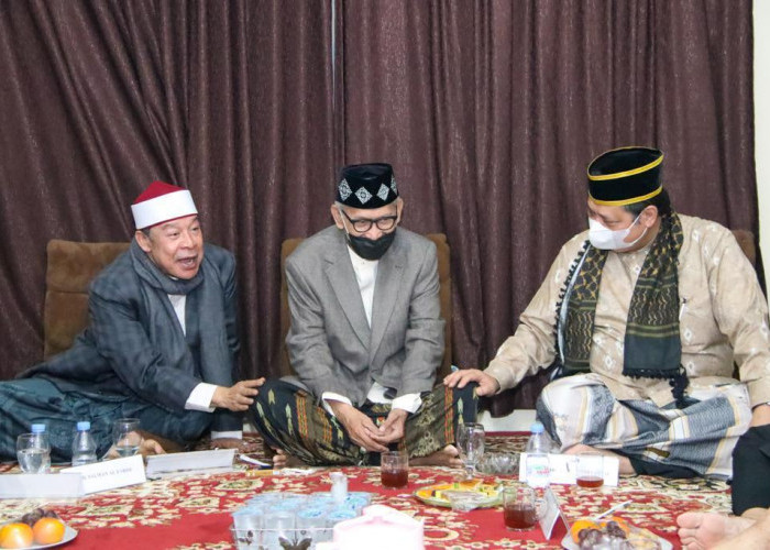 Haul Pondok Buntet, Airlangga Minta Doa Agar Mampu Jaga Tren Positif Perekonomian