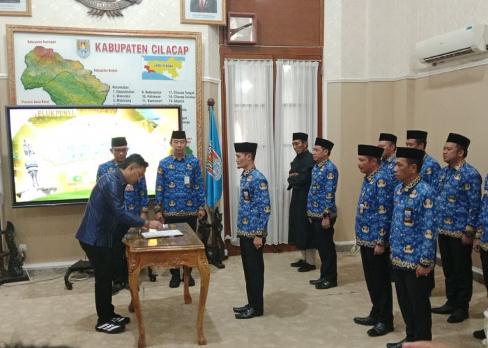 Delapan JPT Pratama Resmi Dilantik, Bupati Cilacap Tegaskan Evaluasi Bagi Yang Tidak Sukses