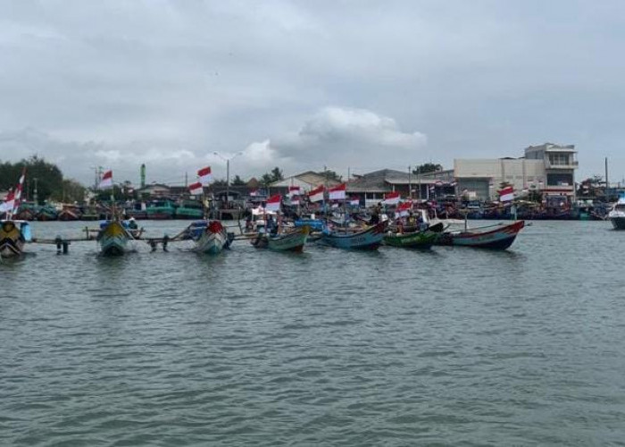 750 Nelayan Cilacap Laksanakan Upacara Kemerdekaan di Tengah Laut