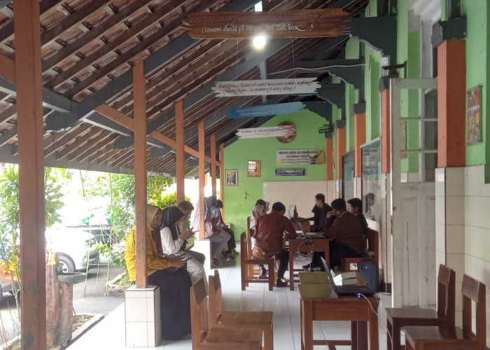 Hari Terakhir Pendaftaran PPDB SMP di Purwokerto, Banyak yang Deg-degan Khawatir Tak Masuk Sekolah Tujuan