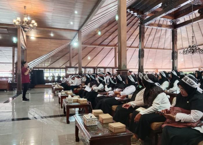 Guru Madrasah Tuntut Keadilan, Minta Insentif dan Pengangkatan PPPK, Bupati: Kami Dukung Tapi Bertahap