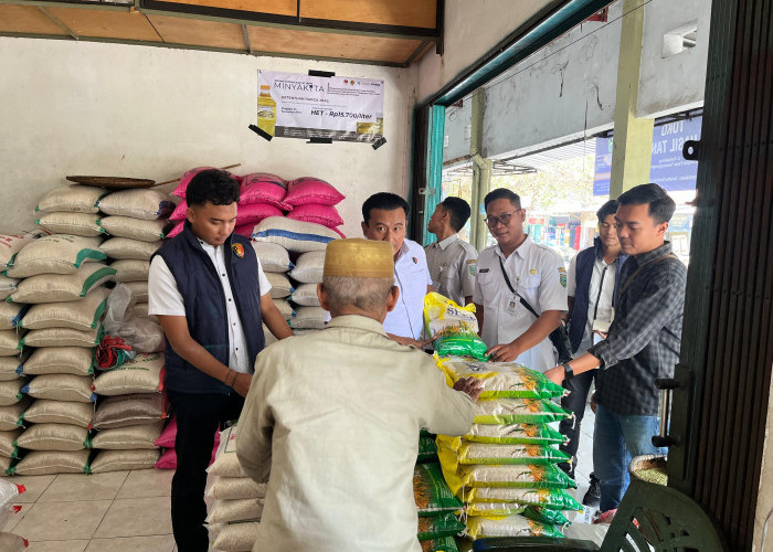 Jaga Harga dan Mutu Beras, Tim Gabungan Lakukan Pengawasan Pasar Tumenggungan Kebumen