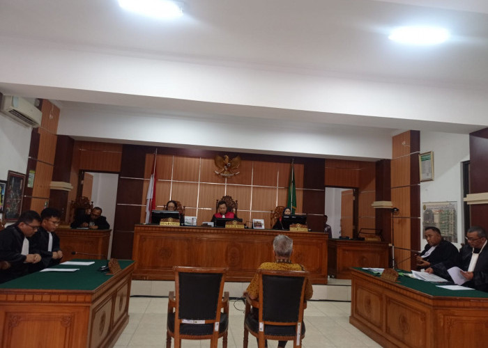 Sidang Putusan Sela, Kasus Advokat Asal Surakarta yang Didakwa Penggelapan Dilimpahkan ke PN Surakarta