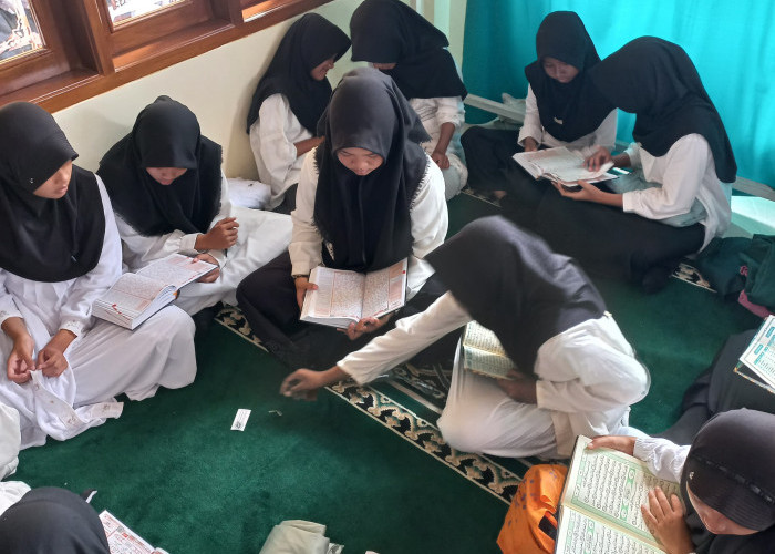 Sehari Jadi Santri di SMP Muhammadiyah Maos