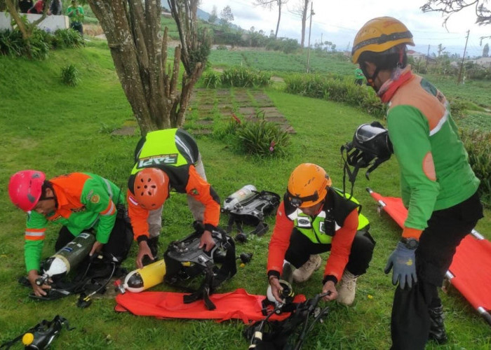  Terus Berbenah, TRC RAPI Banjarnegara Dilatih Bencana Gunung Api dan Gas Beracun