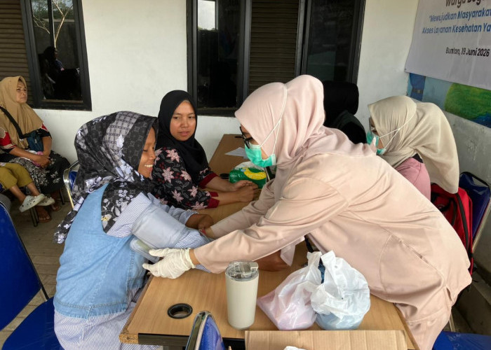 PLN Indonesia Power  UBP Jateng 2 Adipala Gelar Pengobatan Gratis untuk Warga Bogemajir
