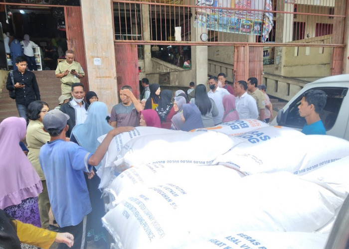Operasi Pasar Beras Murah, 2 Ton Beras Digelontorkan ke Pedagang Beras di Pasar Bobotsari