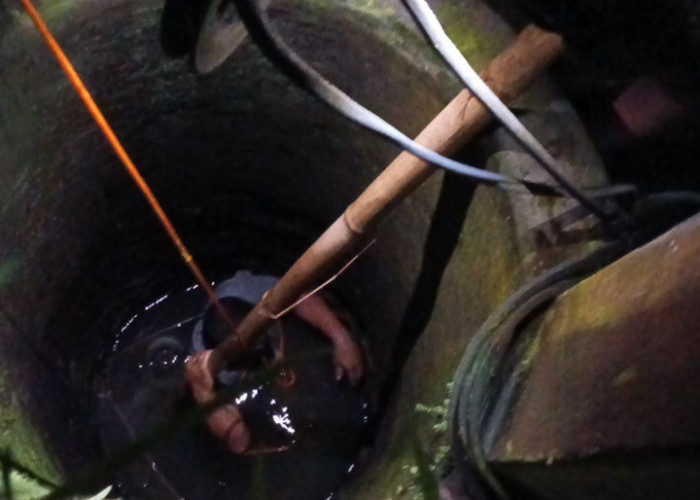 Kucing Tercebur, Warga Kemranjen Banyumas Ikut Jatuh