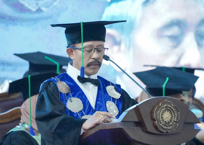 Dari Tukang Bersih-Bersih Perahu Hingga Profesor: Kisah Inspiratif Prof. Dr. Suwartono, M.Hum