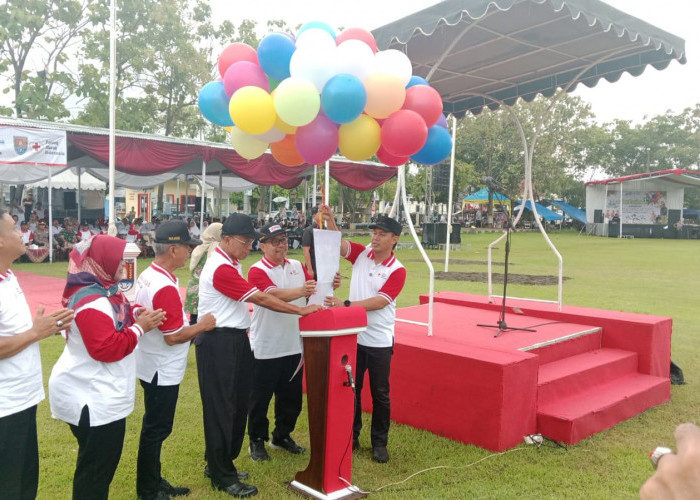 JUMBARA PMR Cilacap 2025 Dibuka, Ratusan Peserta Tetap Semangat di Tengah Hujan