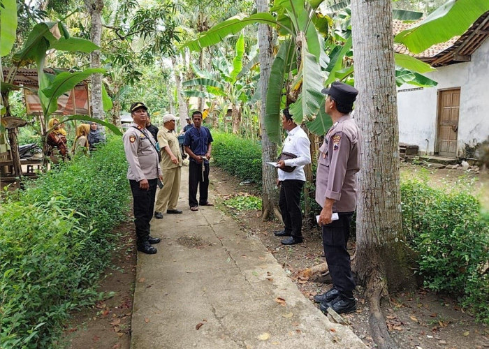 Warga Kutowinangun Meninggal Jatuh Dari Pohon Mahoni