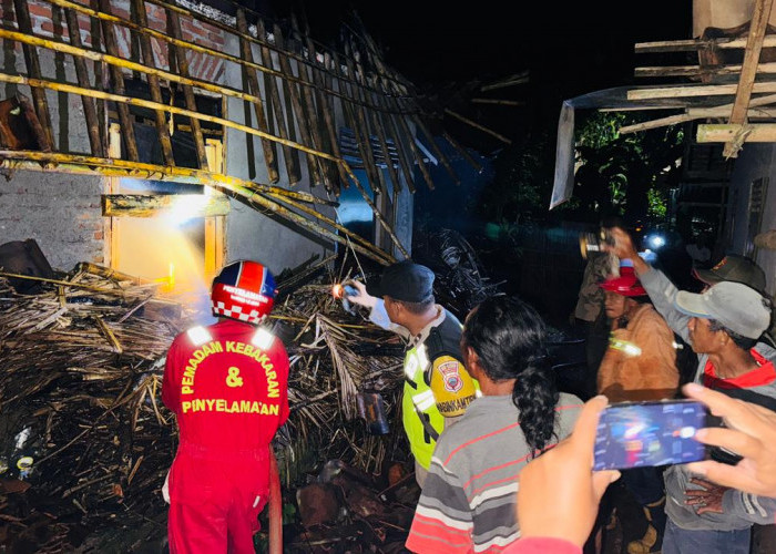 Rumah di Wanareja Cilacap Ludes Terbakar, Diduga Akibat Korsleting Listrik