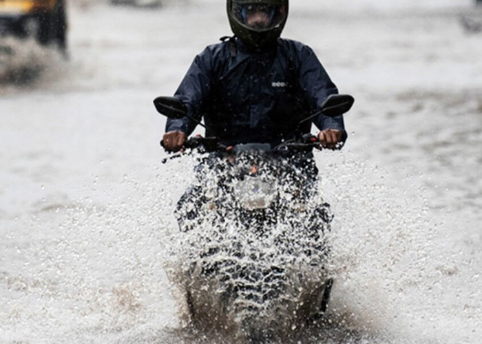 Tips Menjaga Agar Motor Tidak Mogok Setelah Terkena Banjir