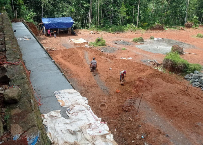 Cerita Warga Terdampak Potensi Longsor Eks Tambang Ilegal di Karangrau Banyumas: Kembalikan Rasa Aman Kami