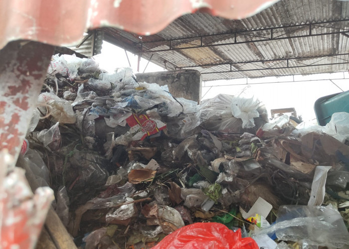 Pengangkutan Tak Maksimal, Sampah Pasar Kutasari Purbalingga Menggunung