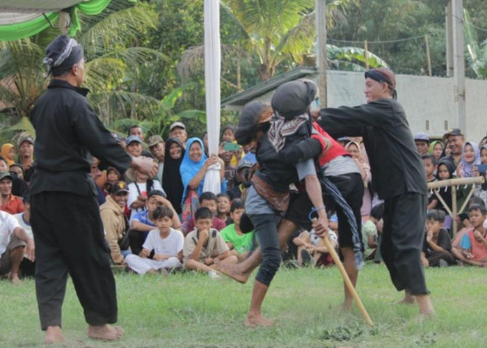 Banjarnegara Tambah Dua Warisan Budaya Takbenda Indonesia, Ritual Ujungan dan Keramik Klampok Diakui Nasional