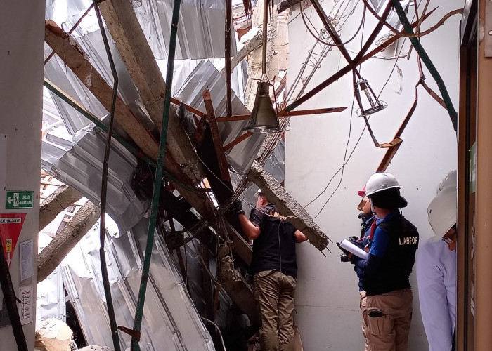 Kasus Tembok Bangunan Timpa Kantor PLN, Tim Labfor Polda Jawa Tengah Turun ke Purbalingga
