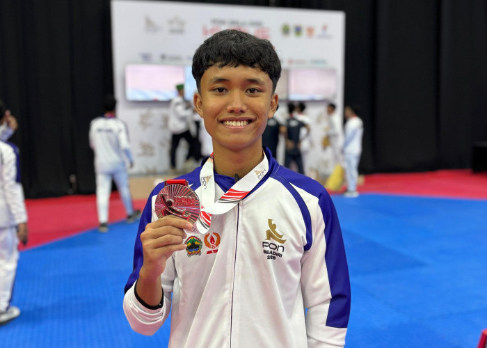 Mahasiswa Ilmu Keolahragaan UMP Raih Medali Perak di Ajang PON Beladiri 2025