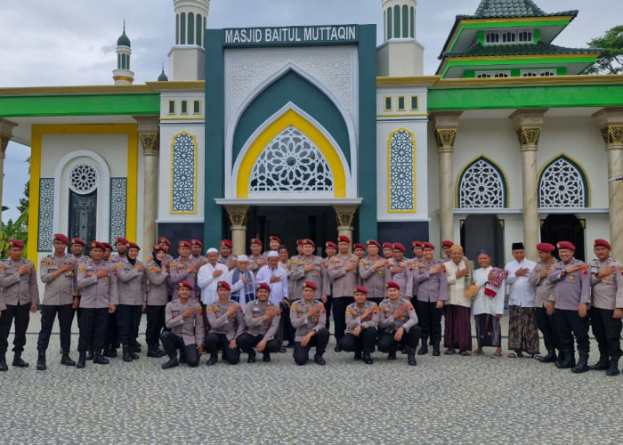 Momen Hari Jadi Reserse, Satreskrim Cilacap Gelar Baksos dan Tasyakuran