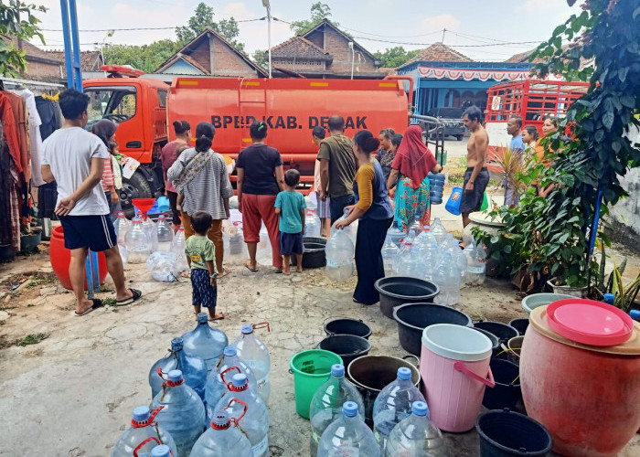 Dipersiapkan Sejak Mei, Penyaluran Air Bersih di Wilayah Terdampak di Jateng Berjalan Lancar