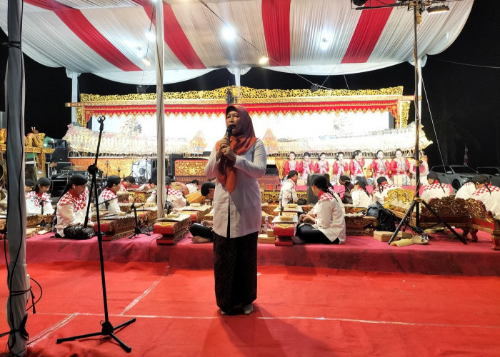 Semarak HUT RI, Pemdes Jambusari Cilacap Gelar Wayang Kulit Semalam Suntuk 