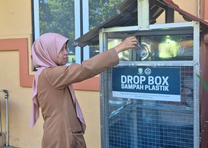 DLH PKP Purbalingga Manfaatkan CSR AMDK untuk Pengadaan Drop Box Sampah
