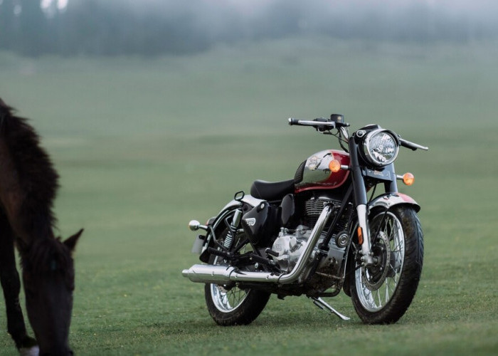 Motor Royal Enfield Classic 350, Ikonik Retro Style Bersama Performa yang Galak Abis!