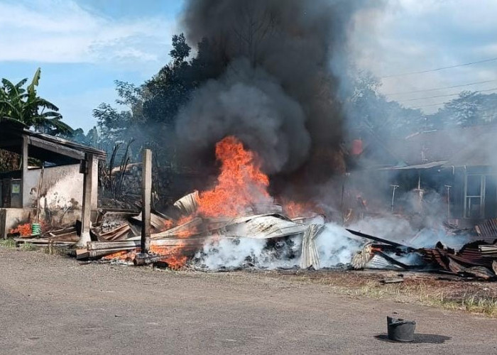 Empat Bangunan di Banjarnegara Terbakar, Penyebab Kebakaran Masih Diselidiki