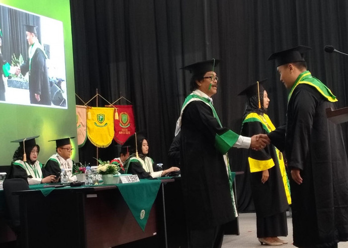 Wisuda Keempat Unperba Purbalingga, 11 dari 70 Lulusan Berprestasi