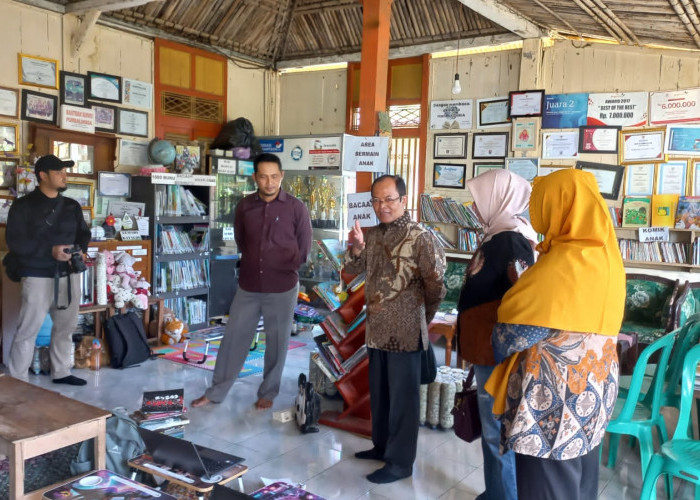 Kunjungi Limbah Pustaka, Kemendikmen Bakal Berikan Bantuan Kegiatan Literasi